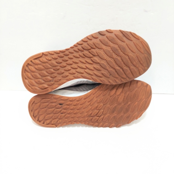 New Balance Arishi Fresh Foam Gray Running Sneakers Women's Size 7 - Picture 10 of 11